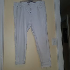 White stretchy jeans/crops